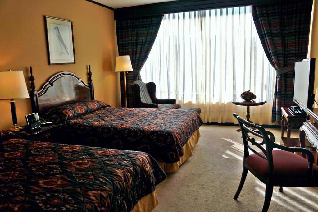 Real Plaza Hotel & Convention Center La Paz Room photo